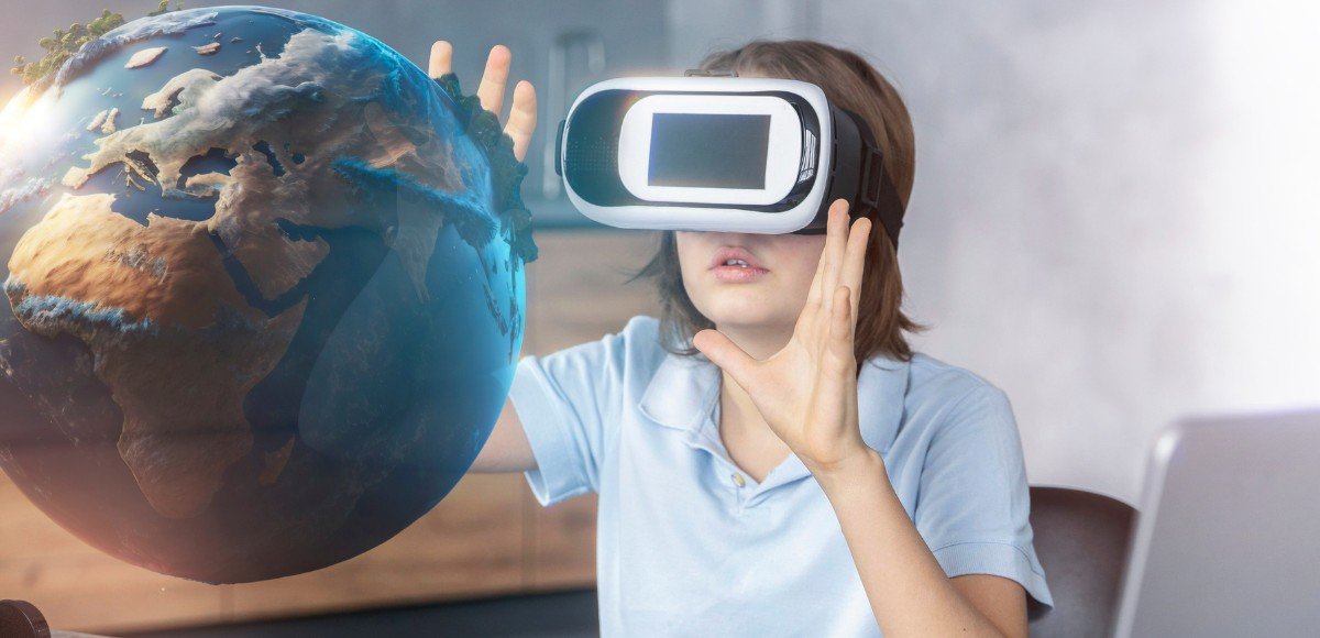 Top 4 Industries Thriving with Virtual Reality